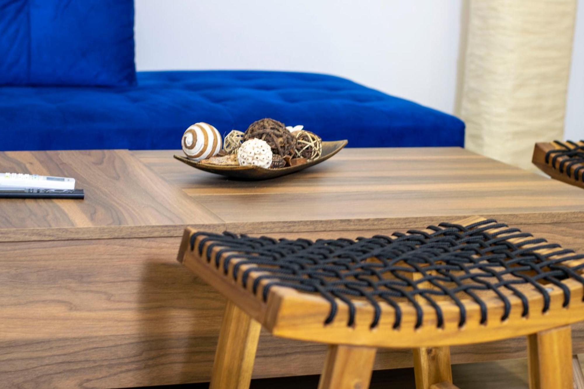 Magnificent Marina Zeas Apartment *